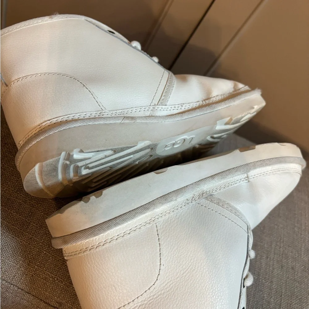 UGG Neumel Leather booties sz 4